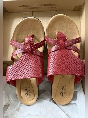 Clark’s Laurieann Edge Sandals